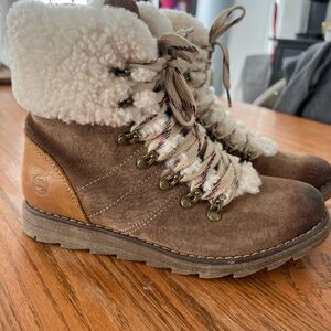 Women's Brown Suede Shearling-Lined Hiker Boots